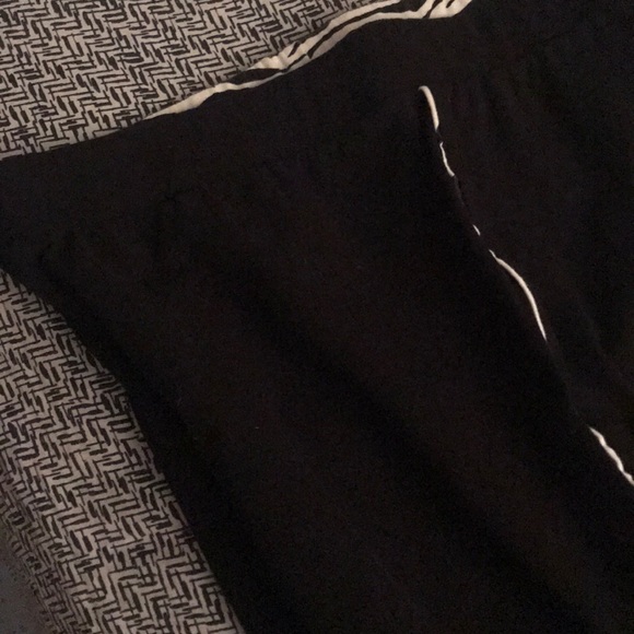 Chico’s Soft Capri Joggers - Picture 6 of 6